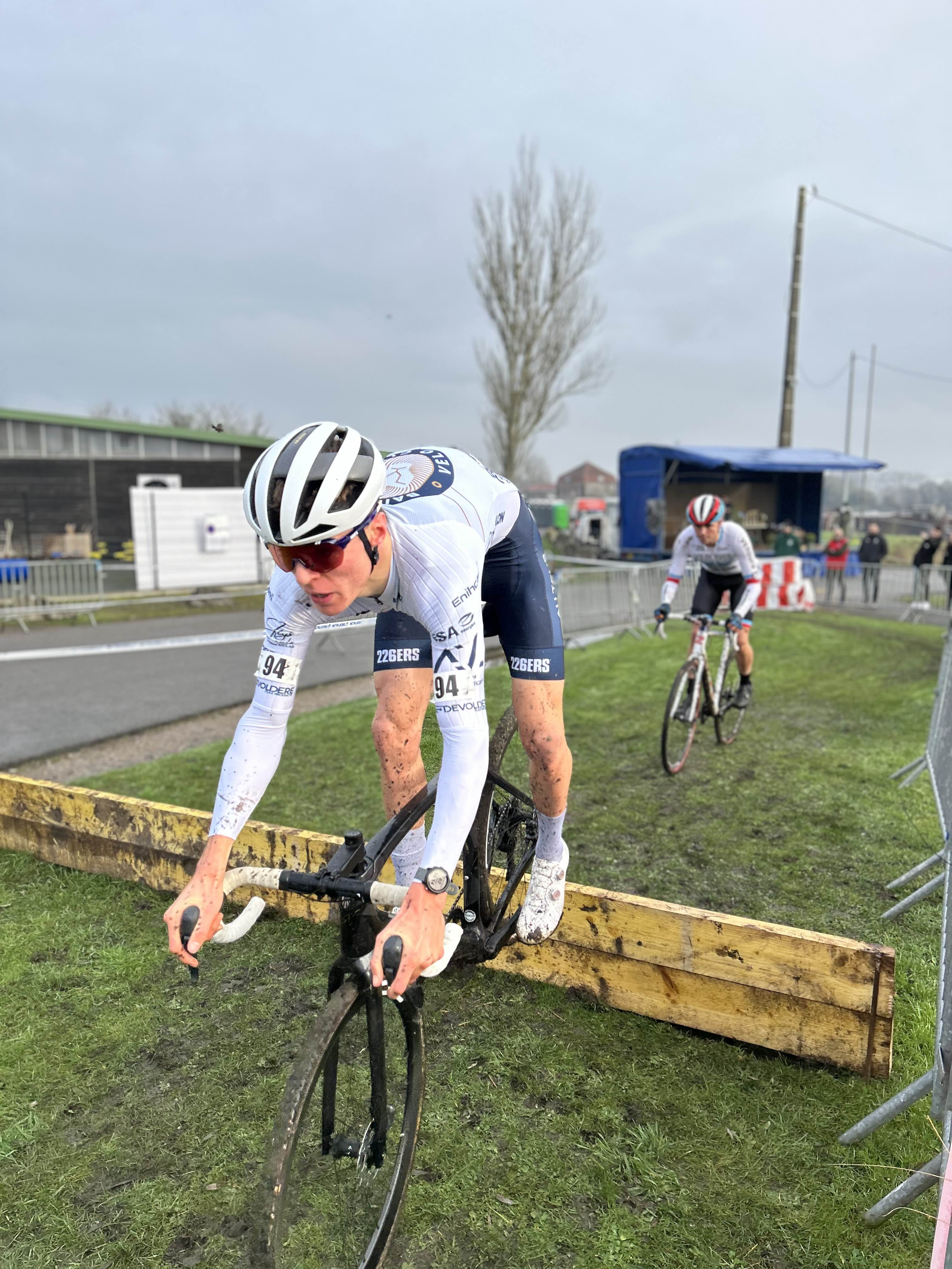 Franchissement de planches en cyclo-cross