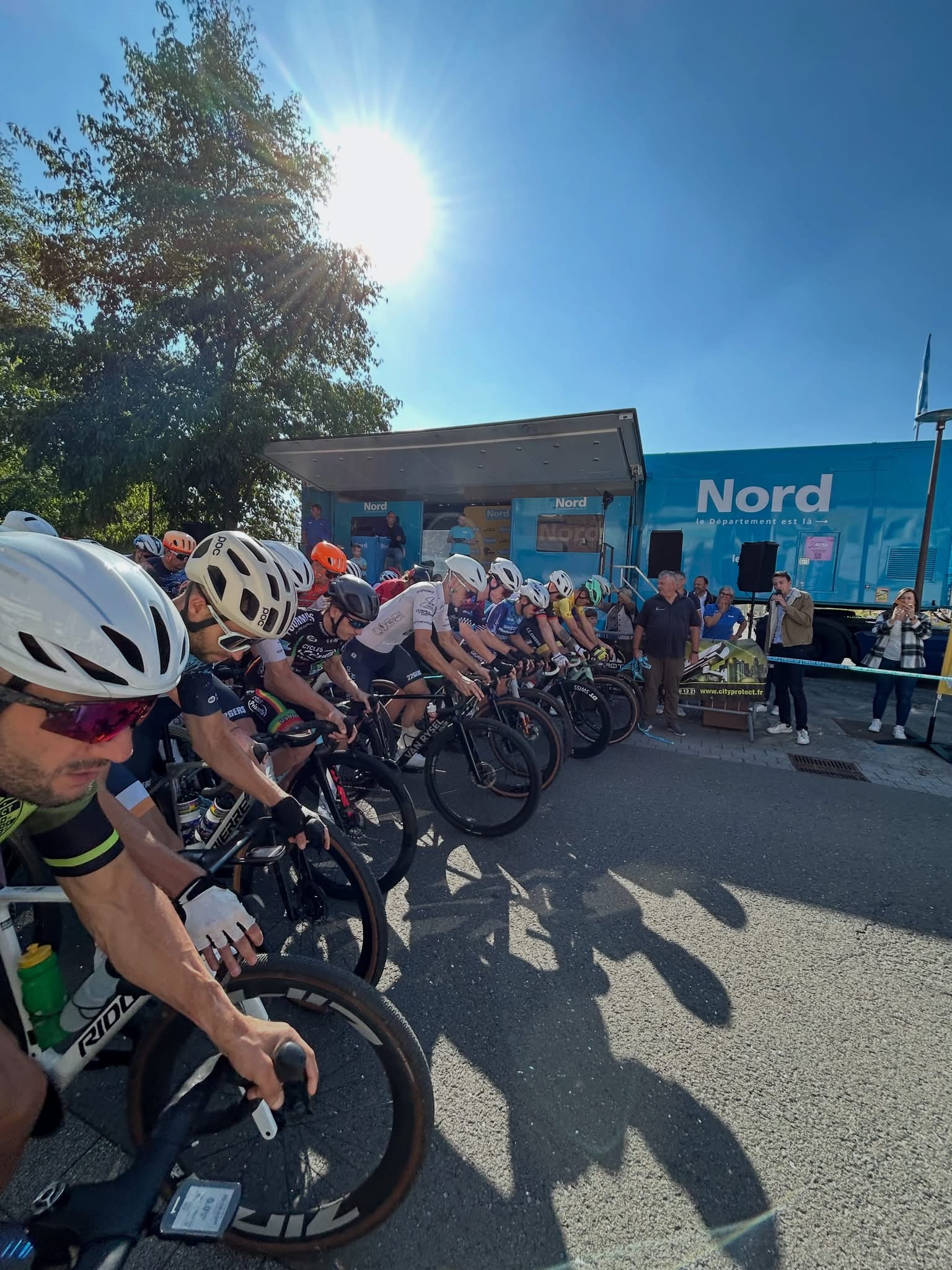 Championnat du Nord de gravel à Attiches, coureurs du Bailleul Vélo Club