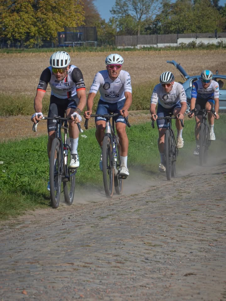 Championnat du Nord de gravel à Attiches, coureurs du Bailleul Vélo Club