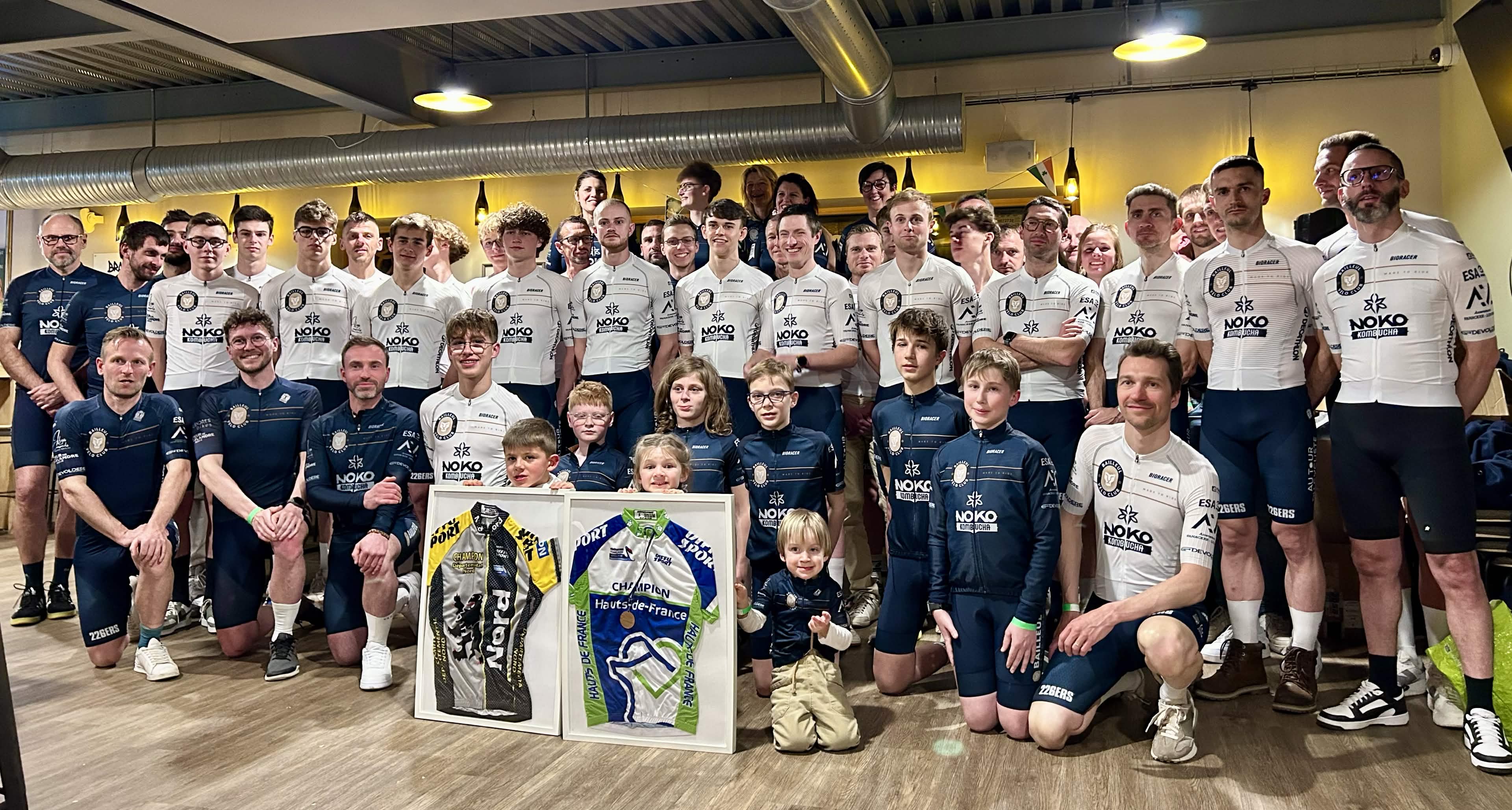 Photo de groupe des membres du Bailleul Vélo Club